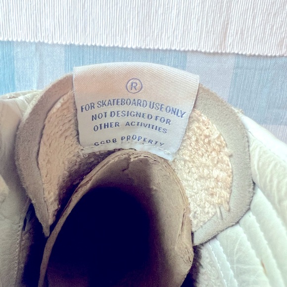 Golden Goose - Picture 5 of 15